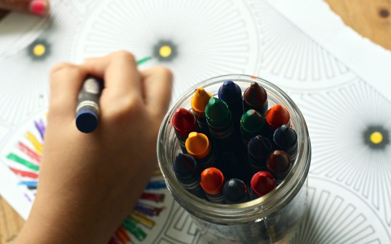 crayons-1445053_1920