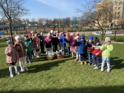 „Wielkanoc, Wielkanoc, Kolorowe pisanki, Zajączek z upominkami, i dzień wielkiego lania, Mokrych ubrań życzę wam, oraz wesołej Wielkanocy.” 🐰🐣🐥 Śniadanie Wielkanocne i szukanie Zajączka 🐰